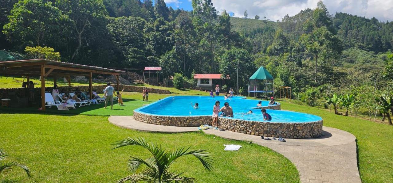 Hassinger Ranch Cabanas اوكسابامبا المظهر الخارجي الصورة