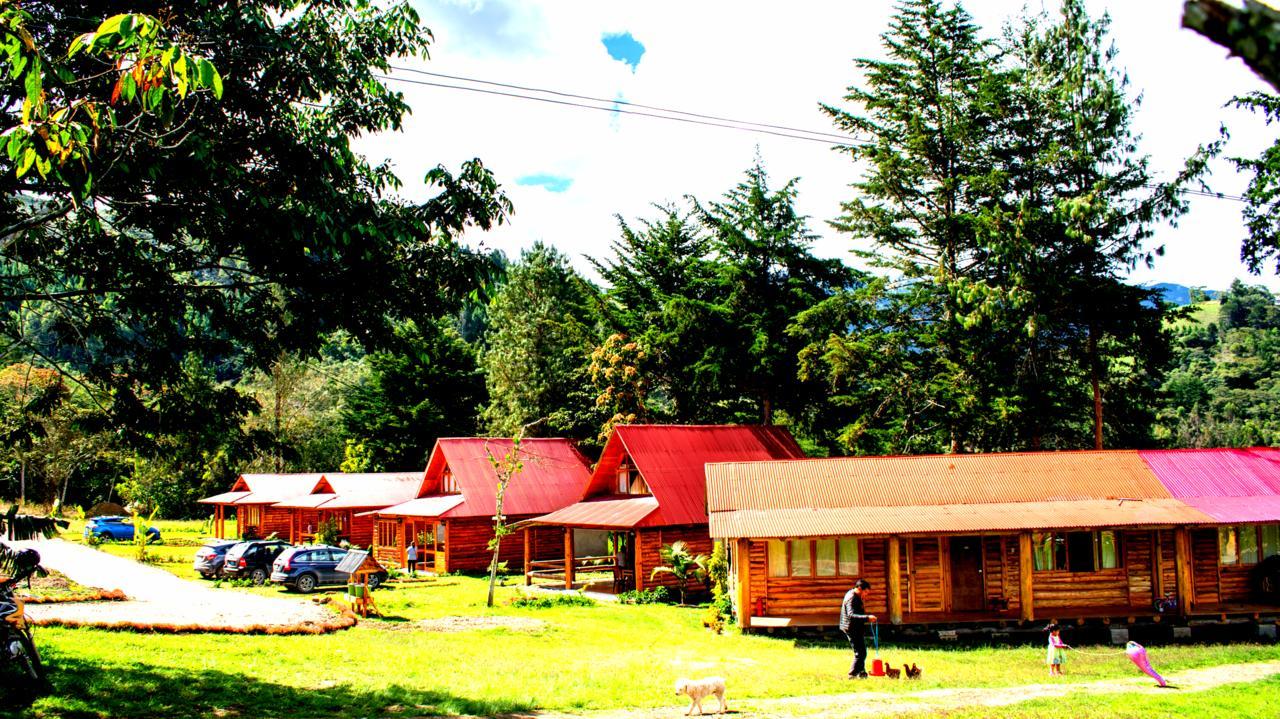 Hassinger Ranch Cabanas اوكسابامبا المظهر الخارجي الصورة